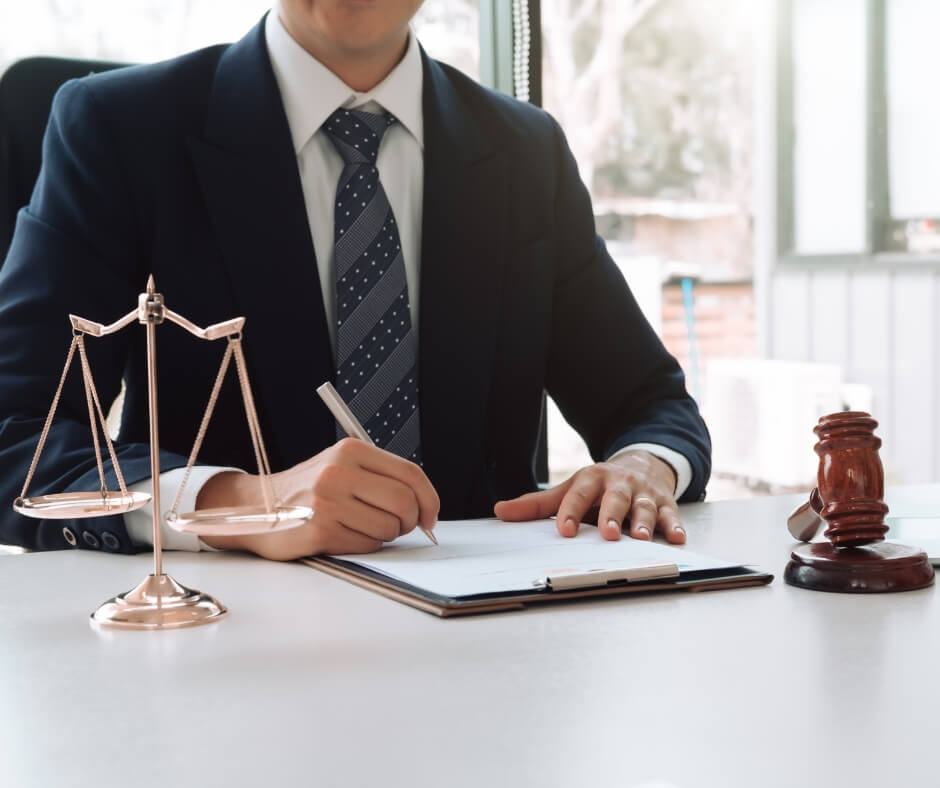 marco-legal-do-stock-option-plan-advogado-assinando-BMA-advogados_.jpg